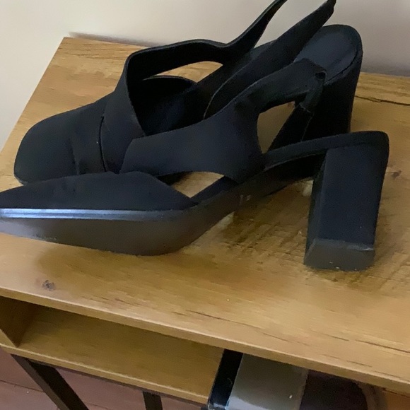 Black stacked heel shoe could be used for dressy event.  Size 8 1/2, 3” heel - Picture 3 of 4